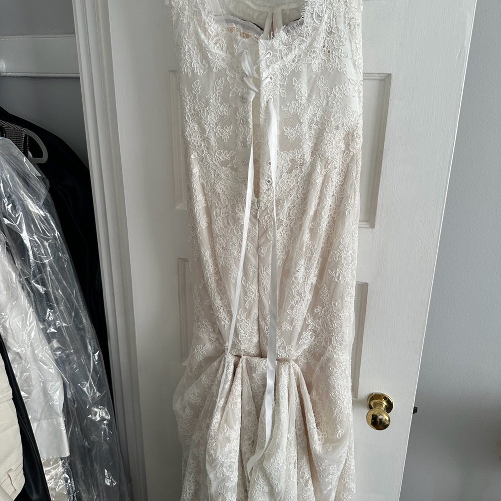 Pnina Tornai White Lace Wedding Dress - Picture 3 of 9